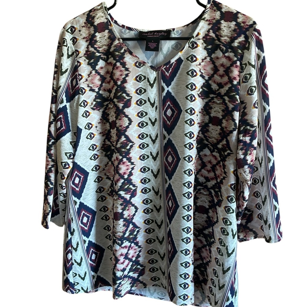 Patterned V-Neck Women's Geometric Top